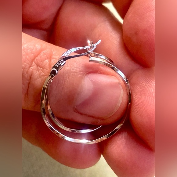 Silver 925 Hoop Earrings - Picture 5 of 5